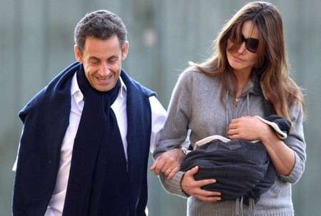 Карла Бруни родила своему мужу Николя Саркози дочку Джулию