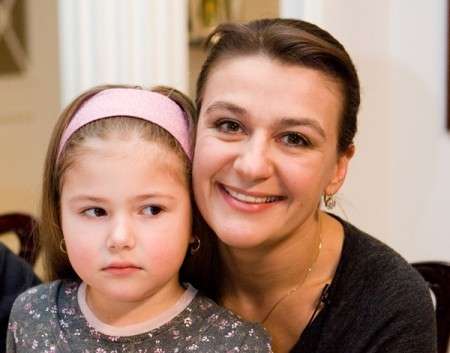 Актриса Анастасия Мельникова с дочкой