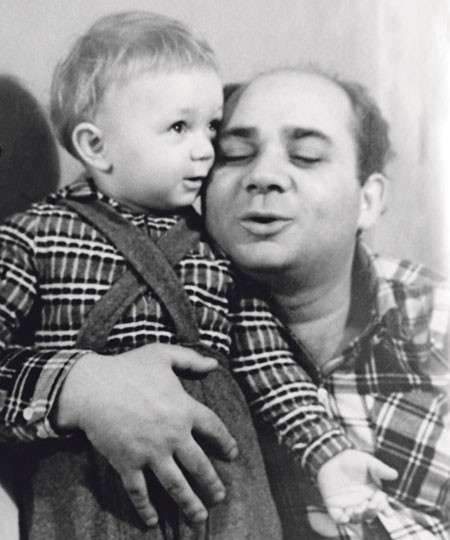 Андрей Леонов в детстве с отцом Евгением Леоновым