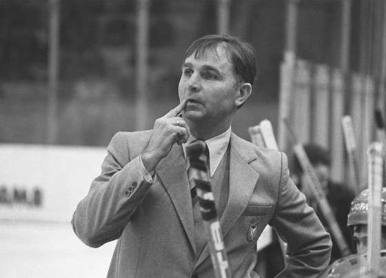 Виктор Тихонов старший - легендарный хоккеист и тренер