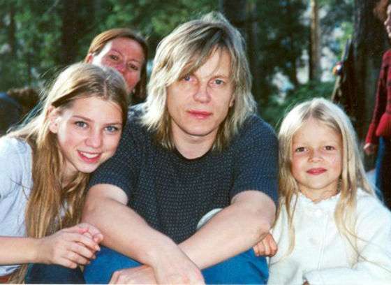 Алиса Салтыкова (слева) в отцом